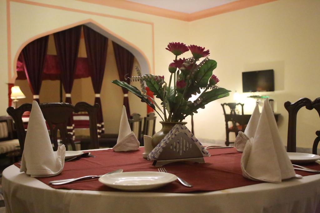 V Resorts Rajmahal Orchha Ngoại thất bức ảnh